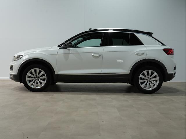 Volkswagen T-Roc 1.5 150pk TSI Sport Panoramadak Navigatie 30