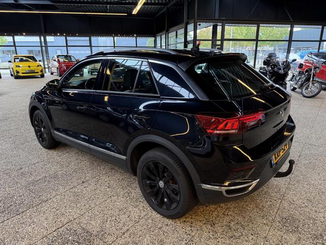 Volkswagen T-Roc 1.5 TSI Sport Business R | Pano | Camera | Keyless |