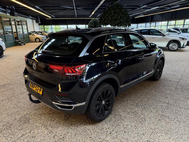 Volkswagen T-Roc 1.5 TSI Sport Business R | Pano | Camera | Keyless |