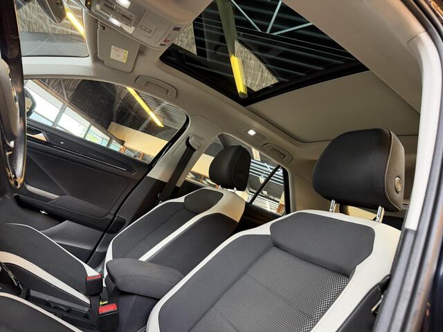 Volkswagen T-Roc 1.5 TSI Sport Business R | Pano | Camera | Keyless |