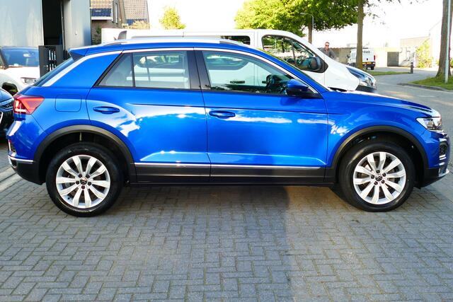 Volkswagen T-Roc 1.5 150pk TSI Sport. Elek Klep, Camera, Stoel&StuurVerw, Virt Cockpit, Clima, Full Led