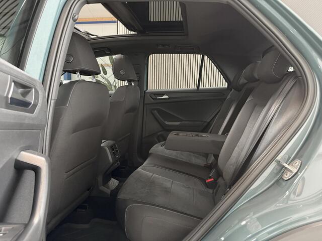 Volkswagen T-Roc 1.5 TSI R-Line Business - PANORAMADAK - AUTOMAAT - BEATS - BLACK PACK - IQ - TREKHAAK