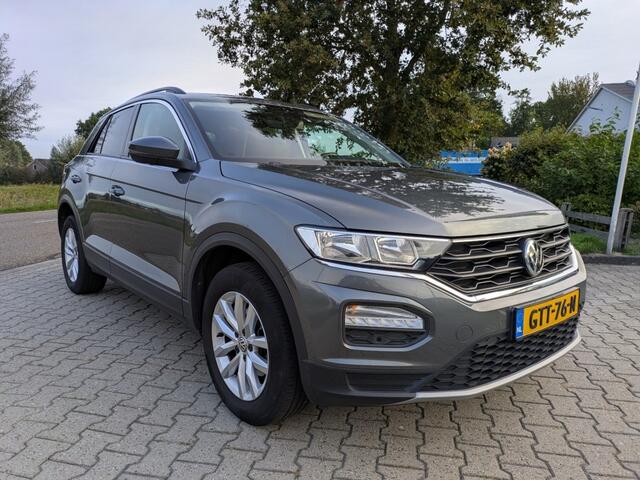 Volkswagen T-Roc 1.5 TSI Sport DSG I Adap. cruise I Camera I Trekhaak I Stoelv.w I Carplay