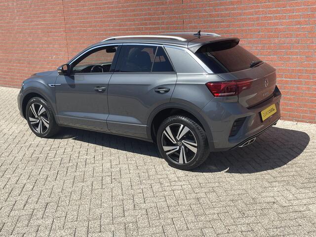 Volkswagen T-Roc 1.5 TSI 150pk DSG R-Line Navigatie Apple Carplay / Android Auto Parkeersensoren Afneembare trekhaak Park Assist Adaptive Cruise Control Elektrische achterklep Stoel- en stuurverwarming Climate Control Ledverlichting Virtual Cockpit