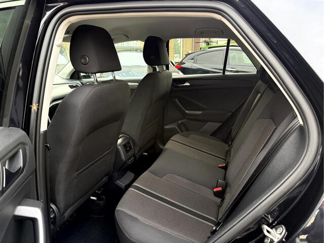 Volkswagen T-Roc 1.0 TSI Style Camera, App Connect, Elek.Achterklep, Trekhaak