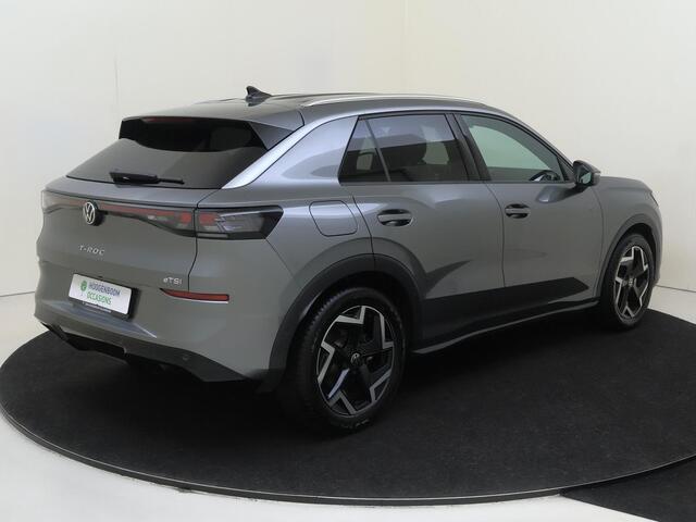 Volkswagen T-Roc 1.5 eTSI R-Line | Trekhaak | Achteruitrijcamera | Matrix LED verlichting | Keyless | Adaptieve cruise control | Dodehoekdetectie | Stoel- en stuurwielverwarming | Carplay |