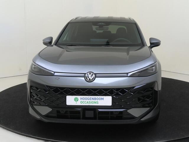Volkswagen T-Roc 1.5 eTSI R-Line | Trekhaak | Achteruitrijcamera | Matrix LED verlichting | Keyless | Adaptieve cruise control | Dodehoekdetectie | Stoel- en stuurwielverwarming | Carplay |