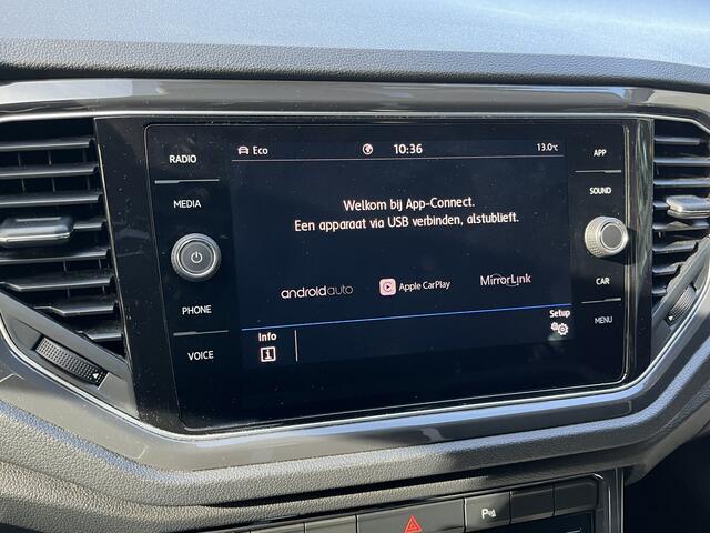 Volkswagen T-Roc 1.5 TSI Sport | ACC | CAM | CARPLAY | CLIMA | LED | PDC V&A | STUUR/STOELVERW. | VIRTUAL COCKPIT