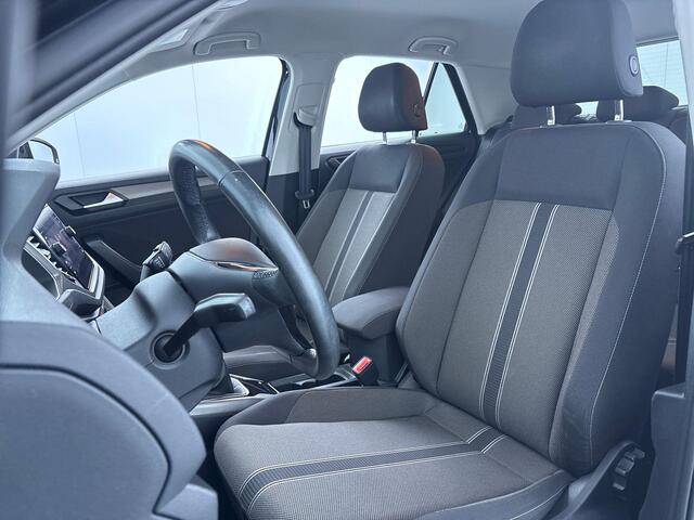 Volkswagen T-Roc 1.0 TSI Style 110 pk | Navigatie | Parkeersensoren | Adaptieve Cruise Control | LED koplampen | Autom. airco |
