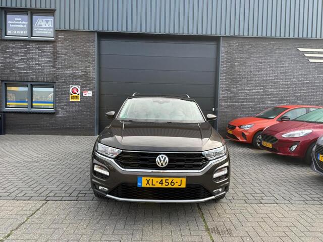 Volkswagen T-Roc 1.5 TSI Style | 1E EIGENAAR | 3/6/12 MND GARANTIE | AUTOMAAT | ACC | NAVI | CARPLAY | DAB | LMV |