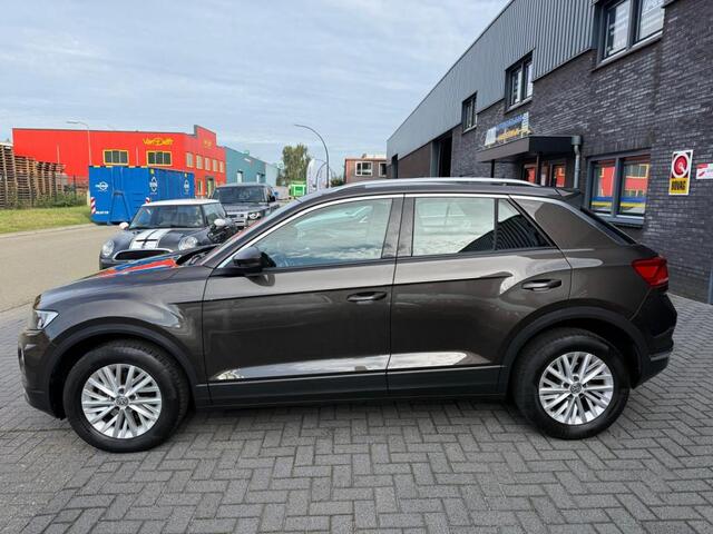 Volkswagen T-Roc 1.5 TSI Style | 1E EIGENAAR | 3/6/12 MND GARANTIE | AUTOMAAT | ACC | NAVI | CARPLAY | DAB | LMV |