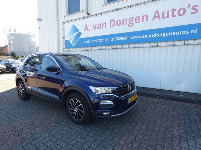 Volkswagen T-Roc 1.0 TSI STYLE,ACC,Lane Ass,Navi,Bltooth,APK 29-6-27