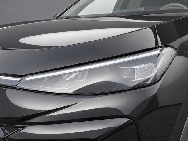 Volkswagen T-Roc 1.5 eTsi 150pk DSG R-Line First Edition · Camera · Apple/Android Car Play · Stoelverwarming · Alarm · Elek. Achterklep · P-Sensoren · IQ.Light · Garantie t/m 12-01-2028