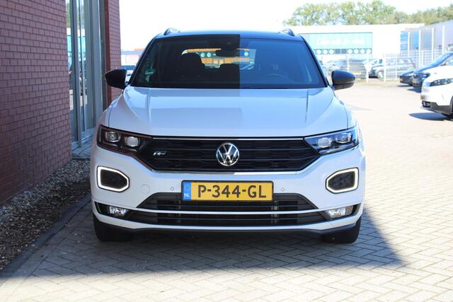 Volkswagen T-Roc 1.5 TSI Sport Business R | Full Option! | Trekhaak | Panorama Dak | Stoel + Stuurverwarming | Climate Control | Camera| Navigatie |