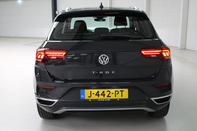 Volkswagen T-Roc 1.5 TSI DSG Sport | Navigatie | Airco | PDC | Camera | Dealeronderhouden