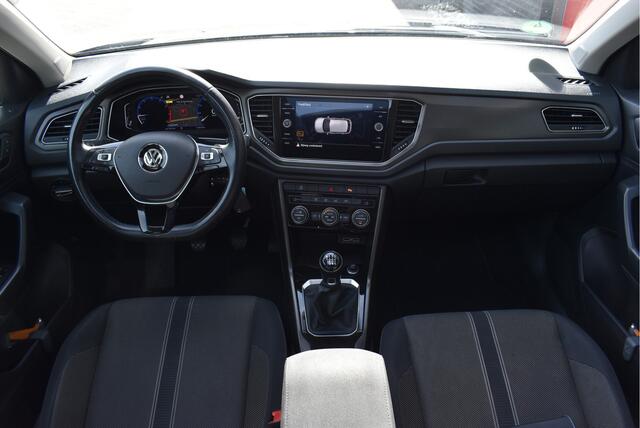 Volkswagen T-Roc 1.0 TSI Style Panoramadak, Adaptive cruise, NL-auto