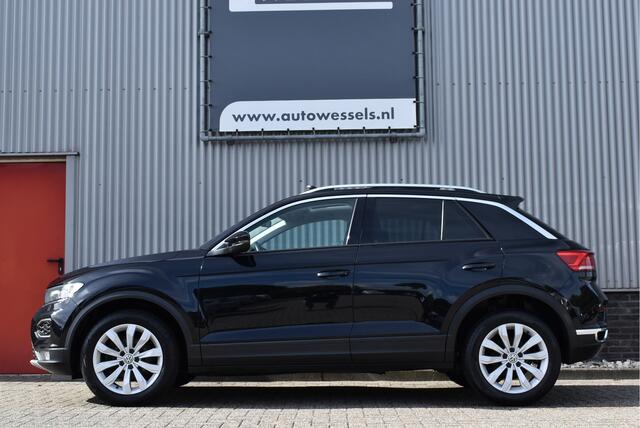 Volkswagen T-Roc 1.0 TSI Style Panoramadak, Adaptive cruise, NL-auto