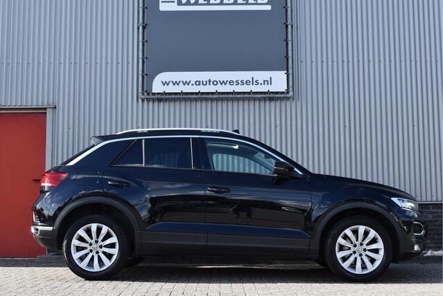 Volkswagen T-Roc 1.0 TSI Style Panoramadak, Adaptive cruise, NL-auto