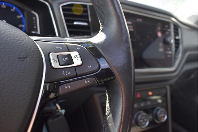 Volkswagen T-Roc 1.0 TSI Style Panoramadak, Adaptive cruise, NL-auto