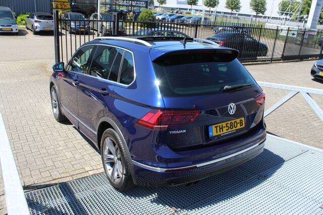 Volkswagen TIGUAN 1.4 TSI 4Motion Highline R-line NL auto/1e Eigenaar Automaat/Panoramadak/Navigatie/Digital dash/Cruise control adaptief/Elektrische achterklep/Alcantara bekleding/Stoelverwarming/Trekhaak/LED/Spiegels inklapbaar/Parkeersensoren rondom