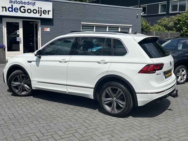 Volkswagen TIGUAN 2.0 TSi DSG 4Motion Highline Business R-Line | EL. TREKHAAK | STANDKACHEL | PANORAMADAK |