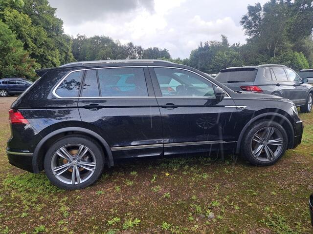 Volkswagen TIGUAN 1.5 TSI 150 Pk ACT R-Line Highline Bs DSG-7, LEDER, APPLE CARPLA