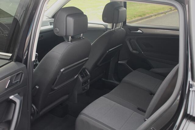 Volkswagen TIGUAN Allspace 1.5 TSI Comfortline Business Apple Car Play