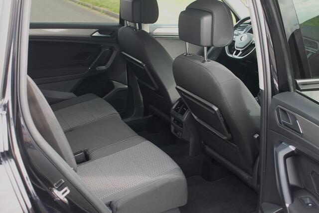 Volkswagen TIGUAN Allspace 1.5 TSI Comfortline Business Apple Car Play