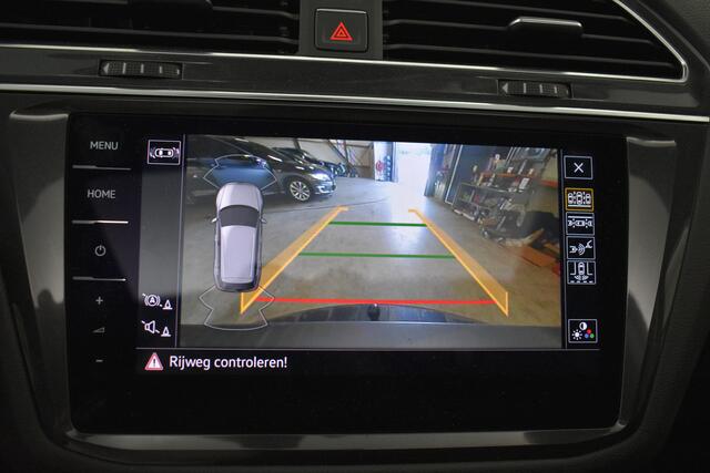 Volkswagen TIGUAN Allspace 1.4 TSI Highline 7p EL trekh+aKlep Pano Virtual Head-Up