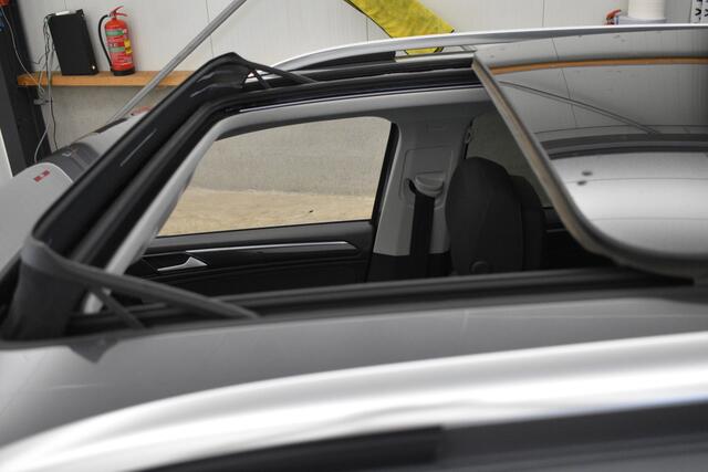 Volkswagen TIGUAN Allspace 1.4 TSI Highline 7p EL trekh+aKlep Pano Virtual Head-Up