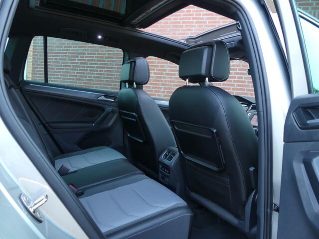 Volkswagen TIGUAN 2.0 TSI 220 pk 4Motion 2 X R-Line / Panodak / 20 Inch