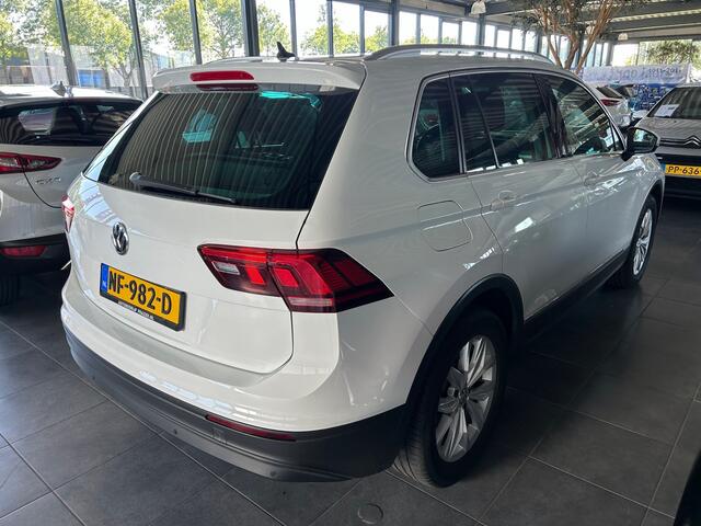 Volkswagen TIGUAN 1.4 TSI COMFORTLINE / TREKHAAK / CRUISE / NAVI / RIJKLAAR