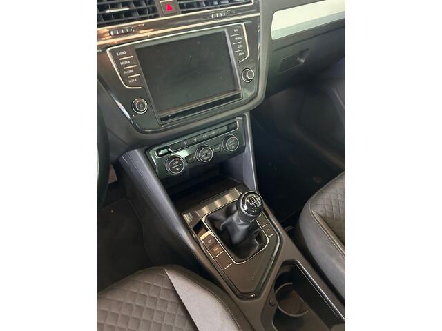 Volkswagen TIGUAN 1.4 TSI COMFORTLINE / TREKHAAK / CRUISE / NAVI / RIJKLAAR