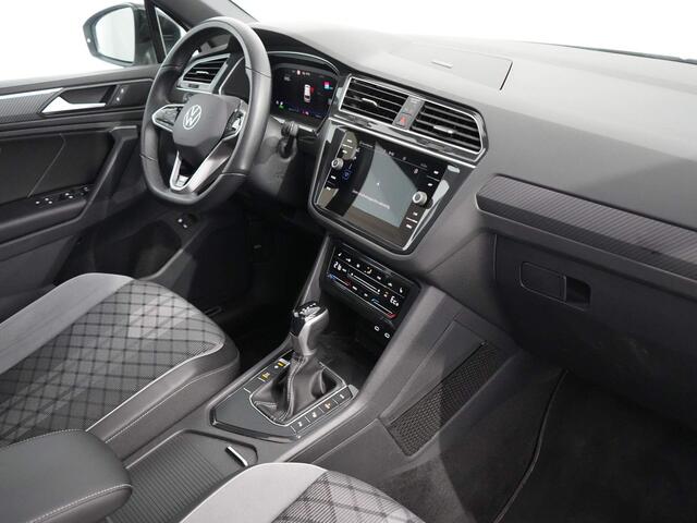 Volkswagen TIGUAN 1.4 TSI eHybrid R-Line Business+ | Blackstyle | Pano | 20"LM | Trekhaak | Winterpakket