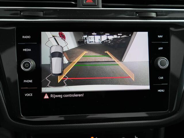 Volkswagen TIGUAN 1.4 TSI eHybrid R-Line Business+ | Blackstyle | Pano | 20"LM | Trekhaak | Winterpakket