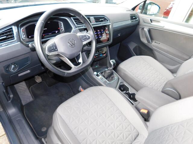 Volkswagen TIGUAN 1.5TSI 131PK LIFE BUSINESS!! All-in Prijs! Trekhaa