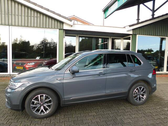 Volkswagen TIGUAN 1.5TSI 131PK LIFE BUSINESS!! All-in Prijs! Trekhaa