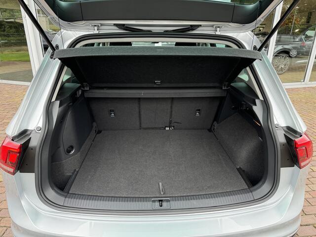 Volkswagen TIGUAN 1.4 TSI eHybrid Life | Camera | Trekhaak | IQ Light
