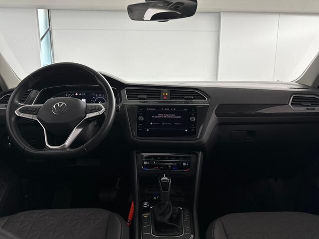 Volkswagen TIGUAN 1.4 TSI e-Hybrid Life Business | Panoramadak | Navigatie | Parkeercamera
