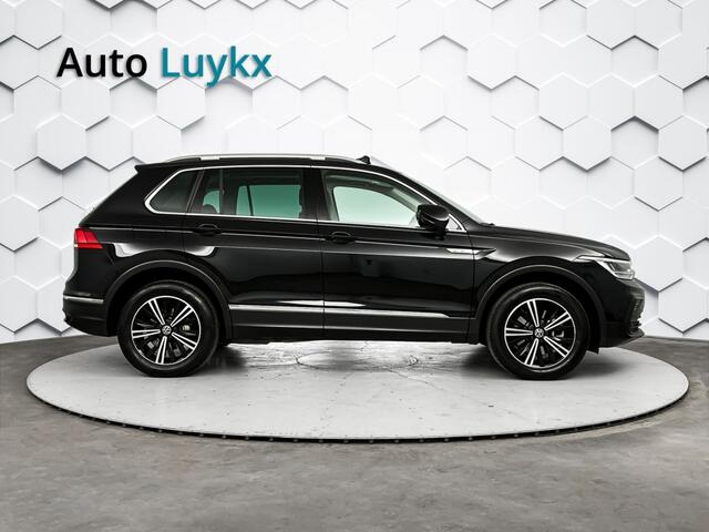 Volkswagen TIGUAN 1.4 TSI e-Hybrid Life Business | Panoramadak | Navigatie | Parkeercamera