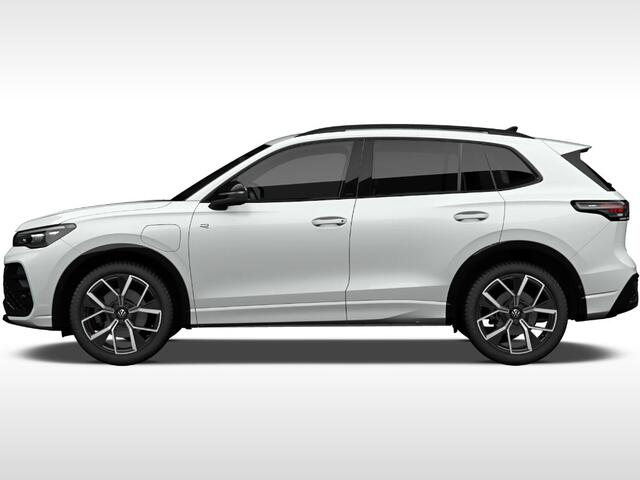 Volkswagen TIGUAN 1.5 eHybrid R-Line Edition Style Interieur Pakket l Black Style Pakket l Assistance Plus Pakket l Design Pakket