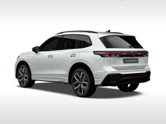 Volkswagen TIGUAN 1.5 eHybrid R-Line Edition Style Interieur Pakket l Black Style Pakket l Assistance Plus Pakket l Design Pakket