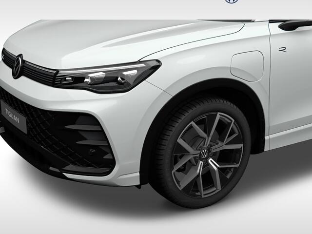 Volkswagen TIGUAN 1.5 eHybrid R-Line Edition Style Interieur Pakket l Black Style Pakket l Assistance Plus Pakket l Design Pakket
