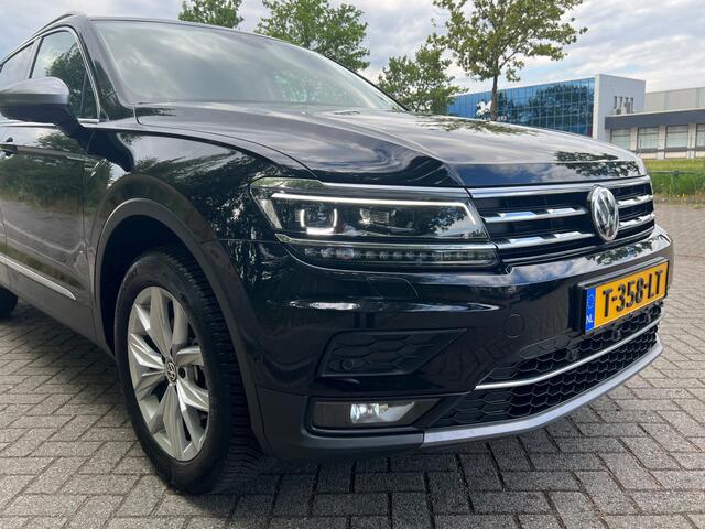 Volkswagen TIGUAN Allspace 1.5 TSI Highline 7p. | LAGE KM-stand !! | Navi | Cruise adaptief | keyless |