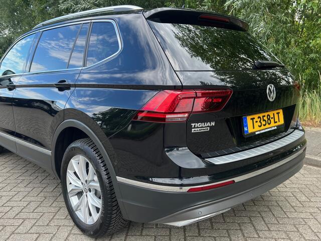 Volkswagen TIGUAN Allspace 1.5 TSI Highline 7p. | LAGE KM-stand !! | Navi | Cruise adaptief | keyless |
