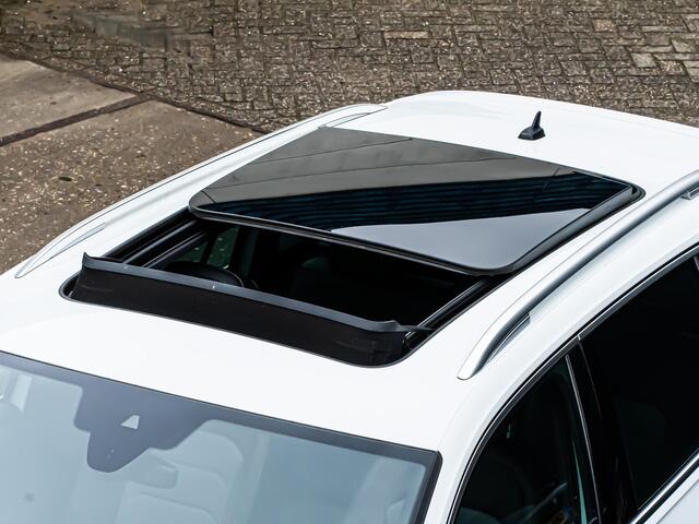Volkswagen TIGUAN 2.0 TSI 4Motion Highline 2x R Line Pano Camera