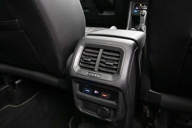 Volkswagen TIGUAN 1.4 TSI eHybrid R-Line Business+ - All-in rijklrprs | Navi | Elekt. panodak | Camera | Dode herk.