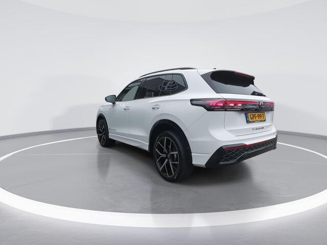 Volkswagen TIGUAN 1.5 eHybrid R-Line Edition Style Interieur Pakket l Black Style Pakket l Assistance Plus Pakket l Design Pakket