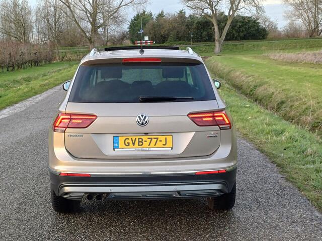 Volkswagen TIGUAN 1.4 TSI 4Motion Highline | Pano | Digi dash | Camera | Led | Navi | 18 " | Ada Cruise |