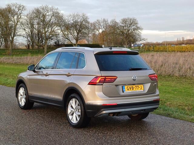Volkswagen TIGUAN 1.4 TSI 4Motion Highline | Pano | Digi dash | Camera | Led | Navi | 18 " | Ada Cruise |